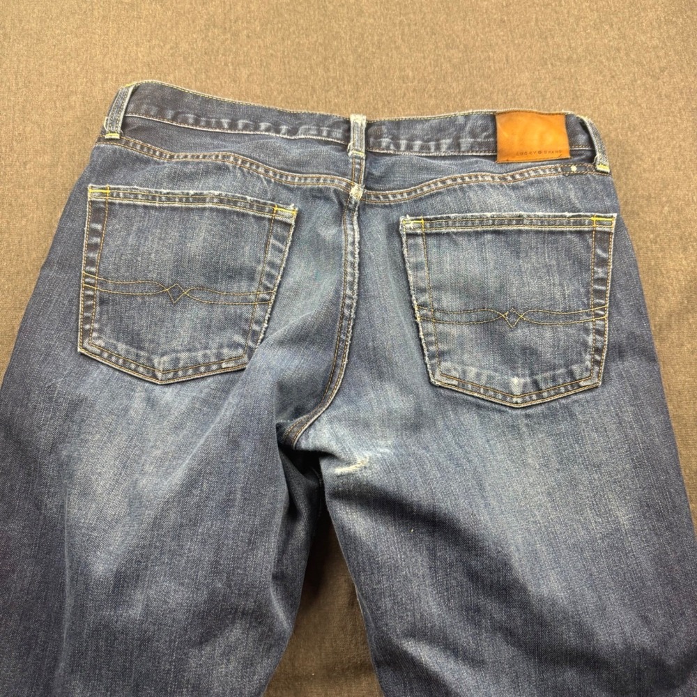 Lucky Brand Jeans Mens 34x32 Vintage Straight Dark Wash Distressed Denim - Picture 6 of 16